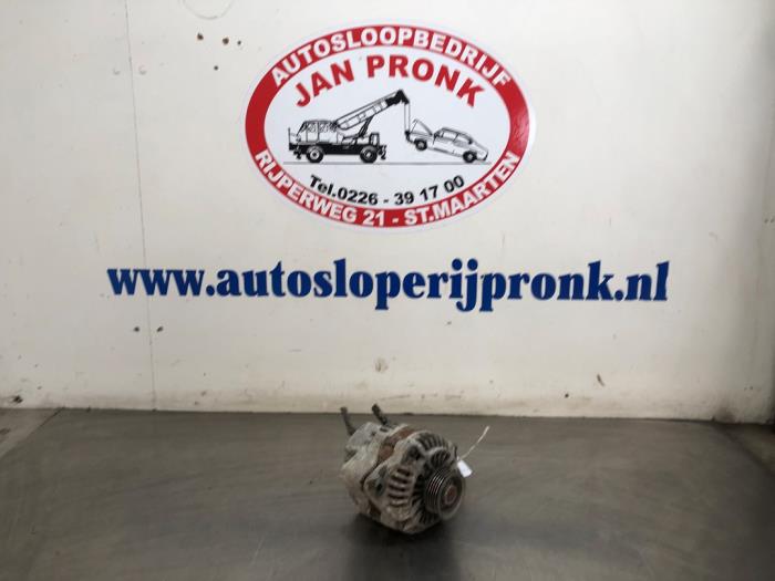 Begagnade Dynamo Opel Agila (B) 1.0 12V Pris € 40,00 Marginaltabell erbjuds av Autosloopbedrijf Jan Pronk B.V.