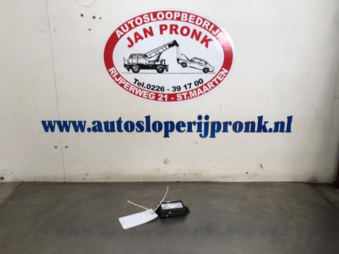Begagnade PDC-modul Renault Clio IV (5R) 0.9 Energy TCE 90 12V Pris € 25,00 Marginaltabell erbjuds av Autosloopbedrijf Jan Pronk B.V.