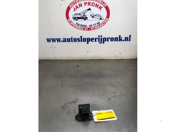 Używane Modul paliwowy ADM Ford Transit Connect (PJ2) 1.0 EcoBoost 12V 100 Cena € 25,00 Procedura marży oferowane przez Autosloopbedrijf Jan Pronk B.V.