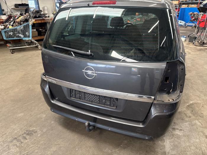 Begagnade Baklucka Opel Zafira (M75) 1.8 16V Ecotec Pris € 100,00 Marginaltabell erbjuds av Autosloopbedrijf Jan Pronk B.V.