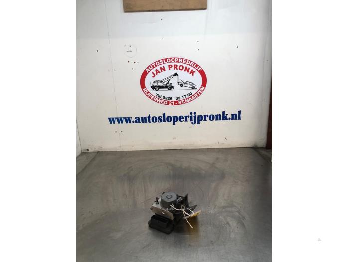 Usagé Pompe ABS Fiat Panda (312) 0.9 TwinAir Turbo 80 Prix € 100,00 Règlement à la marge proposé par Autosloopbedrijf Jan Pronk B.V.