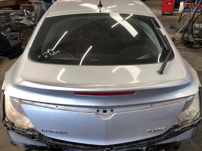 Begagnade Baklucka Opel Insignia 2.0 Turbo 16V Ecotec Pris € 100,00 Marginaltabell erbjuds av Autosloopbedrijf Jan Pronk B.V.
