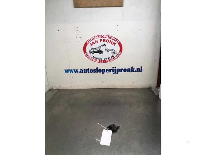 Begagnade Styrvinkelsensor Opel Insignia 2.0 Turbo 16V Ecotec Pris € 25,00 Marginaltabell erbjuds av Autosloopbedrijf Jan Pronk B.V.