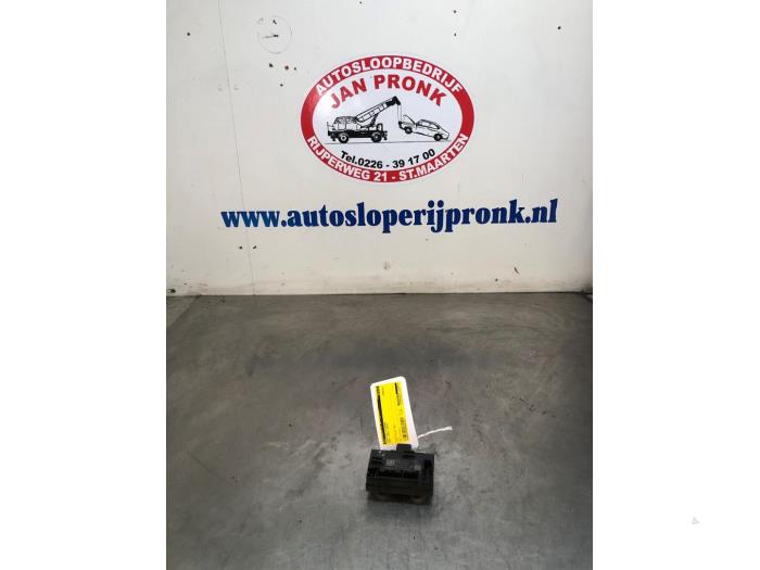 Usagé Ordinateur divers Seat Leon (5FB) 1.6 TDI Ecomotive 16V Prix € 15,00 Règlement à la marge proposé par Autosloopbedrijf Jan Pronk B.V.
