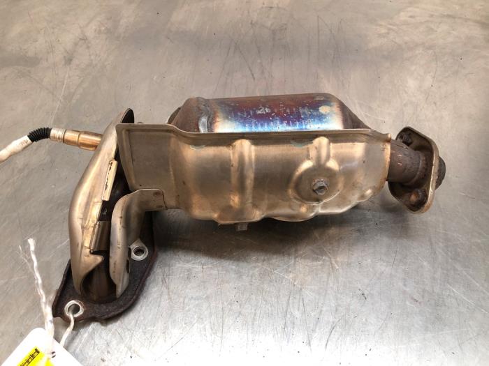 Usagé Catalyseur Toyota Yaris II (P9) 1.0 12V VVT-i Prix € 125,00 Règlement à la marge proposé par Autosloopbedrijf Jan Pronk B.V.