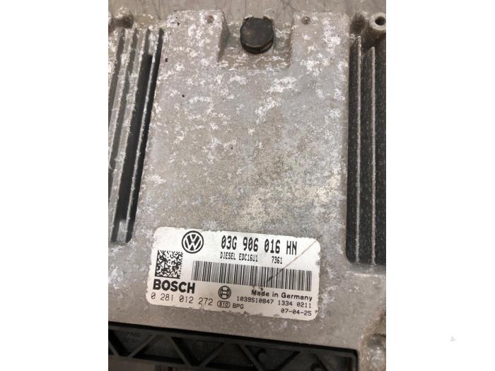 Engine management computer from a Volkswagen Caddy III (2KA,2KH,2CA,2CH) 2.0 SDI 2007