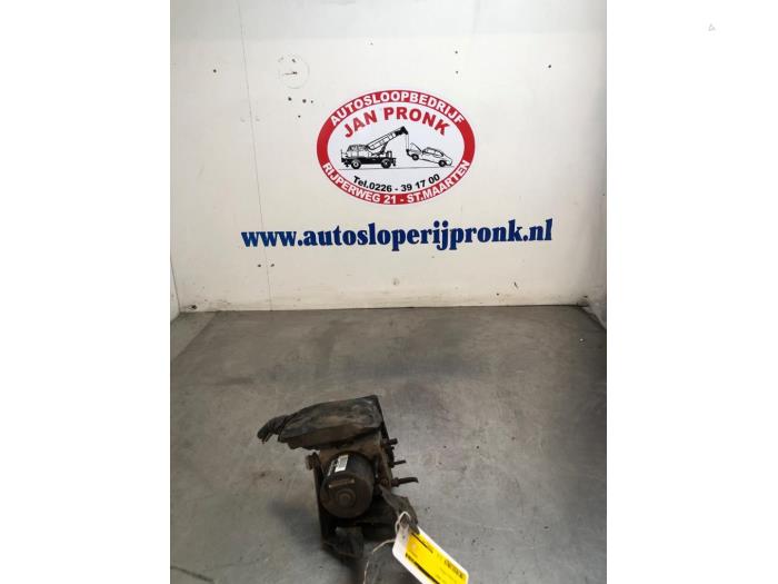Begagnade ABS-pump Peugeot 1007 (KM) 1.4 16V Pris € 50,00 Marginaltabell erbjuds av Autosloopbedrijf Jan Pronk B.V.