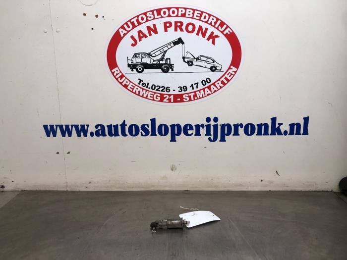 Begagnade Bränsletrycksregulator Opel Zafira (M75) 2.2 16V Direct Ecotec Pris € 200,00 Marginaltabell erbjuds av Autosloopbedrijf Jan Pronk B.V.