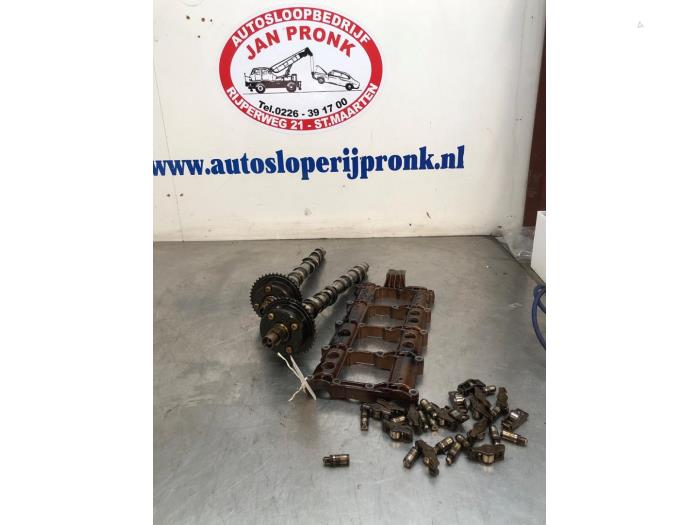 Gebrauchte Nockenwelle Set Mercedes E Combi (S211) 1.8 E-200 K 16V Preis € 200,00 Margenregelung angeboten von Autosloopbedrijf Jan Pronk B.V.