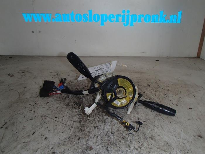 Steering column stalk from a Kia Rio (DC22/24) 1.5 RS,LS 16V 2001