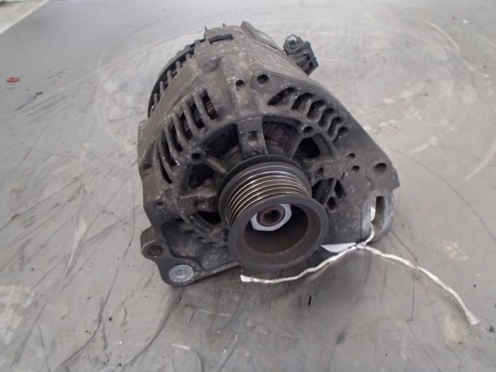 Begagnade Dynamo Volkswagen Polo III (6N1) 1.4i 60 Pris € 35,00 Marginaltabell erbjuds av Autosloopbedrijf Jan Pronk B.V.