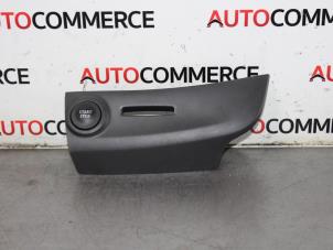 Used Card reader (lock) Renault Clio IV (5R) 1.2 16V GPL Price on request offered by Autocommerce
