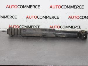 Used Rear shock absorber, right Renault Clio II (BB/CB) 1.2 16V Price on request offered by Autocommerce