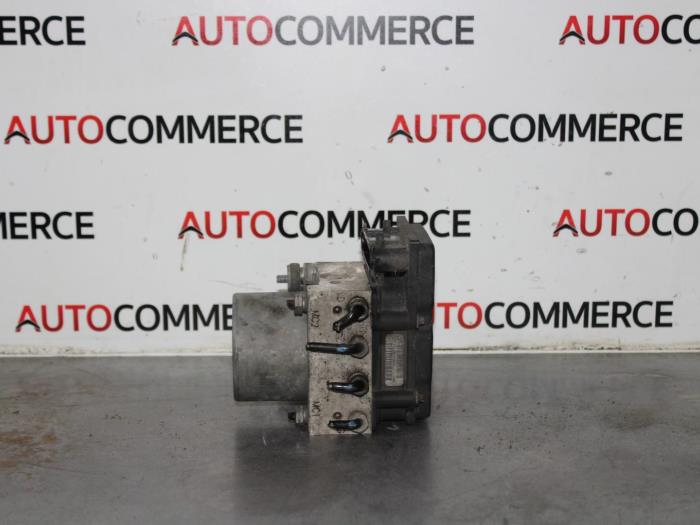 Begagnade ABS-pump Peugeot 307 (3A/C/D) 1.6 HDi 16V Pris € 20,00 Marginaltabell erbjuds av Autocommerce