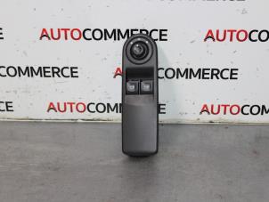 Used Electric window switch Renault Clio IV (5R) 0.9 Energy TCE 90 12V Price € 40,00 Margin scheme offered by Autocommerce