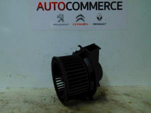 Usados Motor de ventilador de calefactor Citroen Xsara Picasso (CH) 1.6 HDi 16V 92 Precio € 35,00 Norma de margen ofrecido por Autocommerce