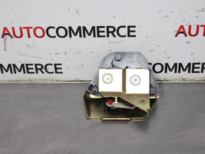Sliding door lock mechanism, right from a Citroën Berlingo Multispace 1.6 16V 2004