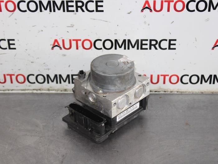 Begagnade ABS-pump Renault Megane II CC (EM) 1.9 dCi 115 Pris € 30,00 Marginaltabell erbjuds av Autocommerce