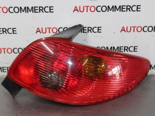 Used Taillight, right Peugeot 206 (2A/C/H/J/S) 1.1 XN,XR Price € 30,00 Margin scheme offered by Autocommerce