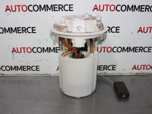 Usados Bomba de gasolina Peugeot 207 CC (WB) 1.6 16V Precio € 20,00 Norma de margen ofrecido por Autocommerce