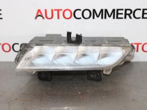 Used Daytime running light, left Renault Clio IV (5R) 0.9 Energy TCE 90 12V Price on request offered by Autocommerce
