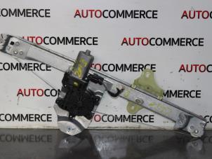 Used Window mechanism 4-door, front right Renault Clio IV (5R) 0.9 Energy TCE 90 12V Price € 60,00 Margin scheme offered by Autocommerce