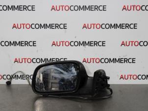 Używane Lusterko zewnetrzne lewe Peugeot 307 (3A/C/D) 1.6 HDiF 16V Cena € 20,00 Procedura marży oferowane przez Autocommerce