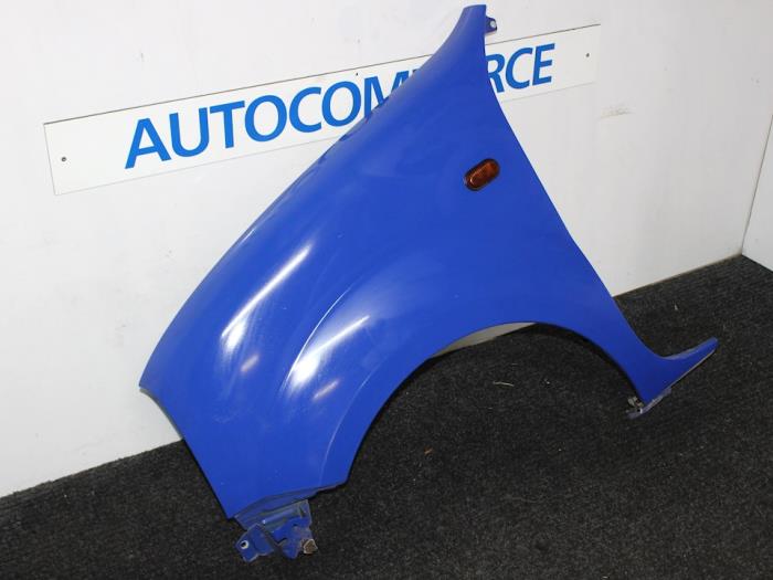 Front wing, left from a Renault Kangoo Express (FC) 1.4 2003