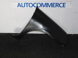 New Front wing, right Renault Clio II (BB/CB) 1.2 16V Price € 24,20 Inclusive VAT offered by Autocommerce