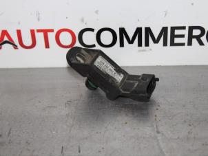 Used Mapping sensor (intake manifold) Renault Trafic New (EL) 2.5 dCi 16V 135 Price on request offered by Autocommerce