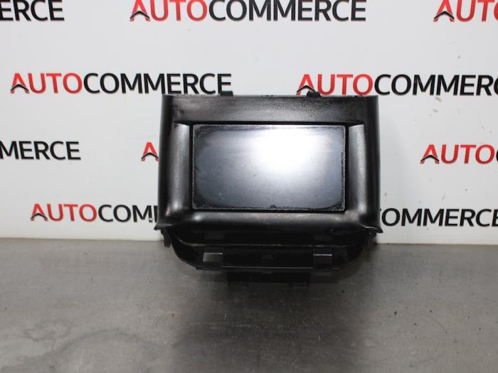 Begagnade Innerdisplay Renault Trafic New (EL) 2.5 dCi 16V 135 Pris på förfrågan erbjuds av Autocommerce