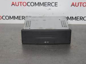 Used Navigation module Renault Scénic II (JM) 1.9 dCi 120 Price on request offered by Autocommerce