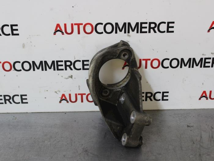 Support (miscellaneous) from a Citroën Jumper (U9) 2.2 HDi 100 Euro 4 2009