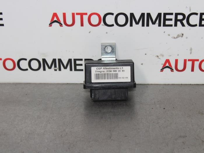 Begagnade Relä Citroen Jumper (U9) 2.2 HDi 100 Pris € 20,00 Marginaltabell erbjuds av Autocommerce