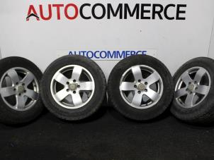 Used Set of wheels + winter tyres Renault Trafic New (EL) 2.5 dCi 16V 135 Price on request offered by Autocommerce