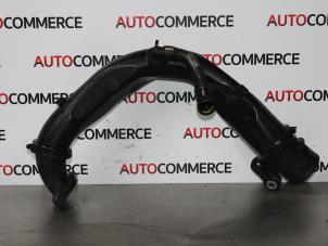 Used Air intake hose Renault Clio IV (5R) 1.5 Energy dCi 90 FAP Price € 45,00 Margin scheme offered by Autocommerce