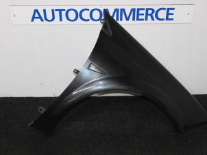 Used Front wing, right Renault Megane II (BM/CM) 2.0 16V Price € 40,00 Margin scheme offered by Autocommerce