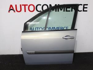 Used Door 4-door, front left Renault Scénic II (JM) 1.9 dCi 120 Price € 75,00 Margin scheme offered by Autocommerce