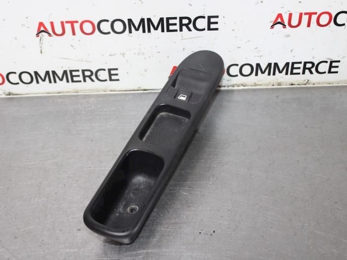 Usados Interruptor de ventanilla eléctrica Peugeot 307 (3A/C/D) 1.4 HDi Precio de solicitud ofrecido por Autocommerce