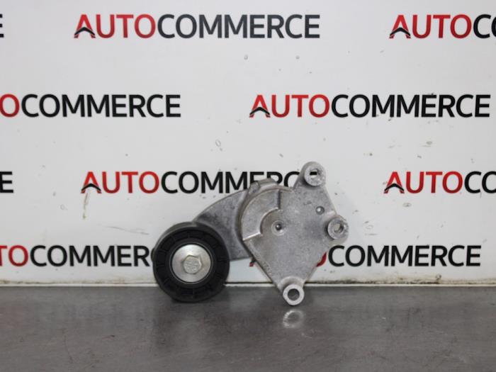 Usados Rodillo tensor correa múltiple Peugeot Partner (GC/GF/GG/GJ/GK) 1.6 HDI 75 Precio € 15,00 Norma de margen ofrecido por Autocommerce