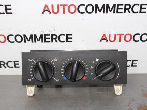 Used Heater control panel Renault Master III (JD/ND/PD) 2.2 dCi 16V Price on request offered by Autocommerce