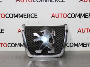 Used Emblem Peugeot Partner Combispace 1.4 Price on request offered by Autocommerce