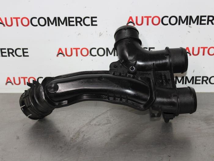 Gebrauchte Intercooler Rohr Peugeot 308 (L3/L8/LB/LH/LP) 1.6 BlueHDi 120 16V Preis auf Anfrage angeboten von Autocommerce