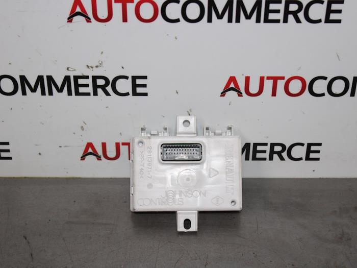 Usagé Ordinateur divers Renault Megane III Grandtour (KZ) 1.5 dCi 90 Prix € 15,00 Règlement à la marge proposé par Autocommerce