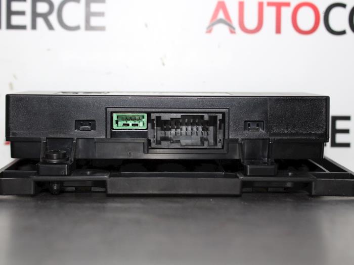 Bluetooth Block van een Peugeot 208 I (CA/CC/CK/CL) 1.2 Vti 12V PureTech 82 2015