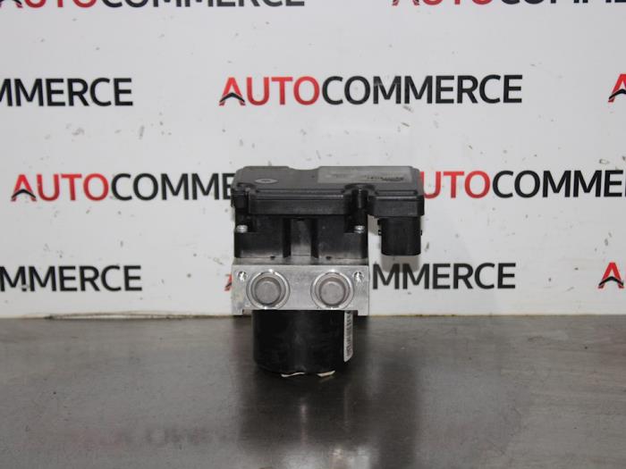 Usagé Bloc ABS Renault Megane III Grandtour (KZ) 1.5 dCi 110 Prix € 120,00 Règlement à la marge proposé par Autocommerce
