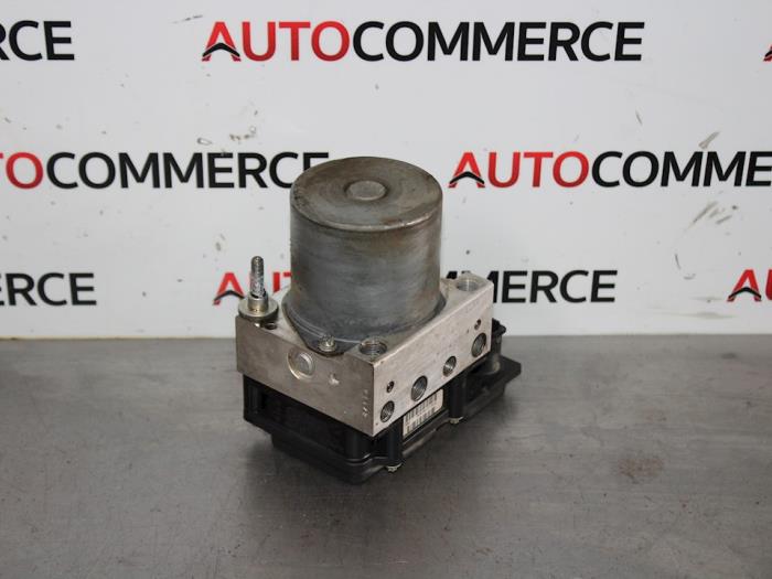 Usagé Bloc ABS Peugeot Boxer (U9) 2.2 HDi 100 Euro 4 Prix € 90,00 Règlement à la marge proposé par Autocommerce