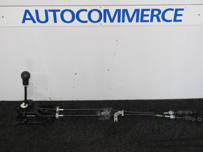 Gearbox control cable from a Peugeot 108 1.0 12V 2016