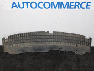 Used Front bumper, central component Peugeot 108 1.0 12V Price € 25,00 Margin scheme offered by Autocommerce