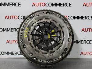 Used Clutch kit (complete) Renault Megane III CC (EZ) 1.2 16V TCE 130 Price on request offered by Autocommerce